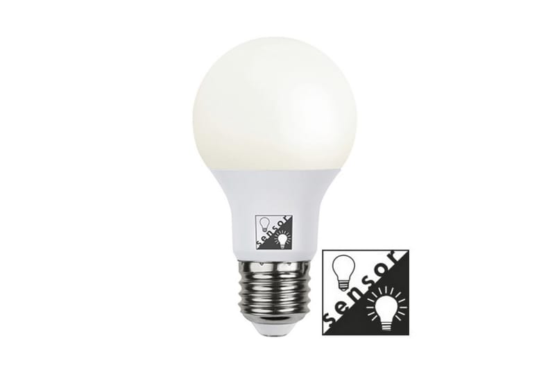 E27 Normallampe 7W tusmørkessensor - Star Trading - Belysning - Glødepærer & lyskilder - Sparepære