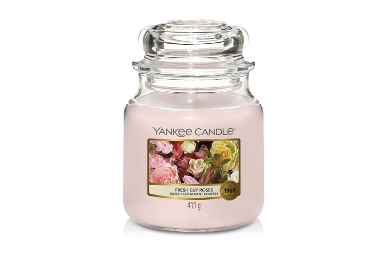 Classic Medium Fresh Cut Roses Duftlys - Yankee Candle - Boligtilbehør - Lys & dufte - Stearinlys - Duftlys