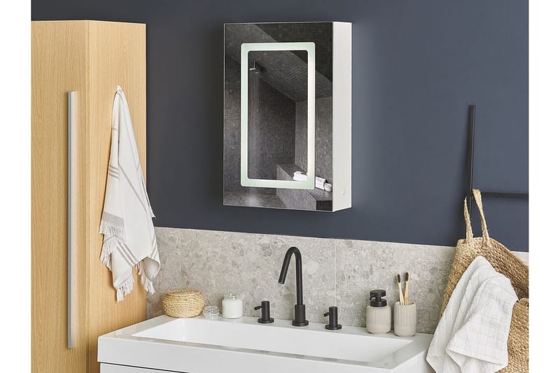 Roconda Badeværelsesskab 40 cm Spejl med LED-belysning - Hvid - Hus & renovering - Køkken & bad - Badeværelse - Badeværelsesmøbler - Spejlskabe